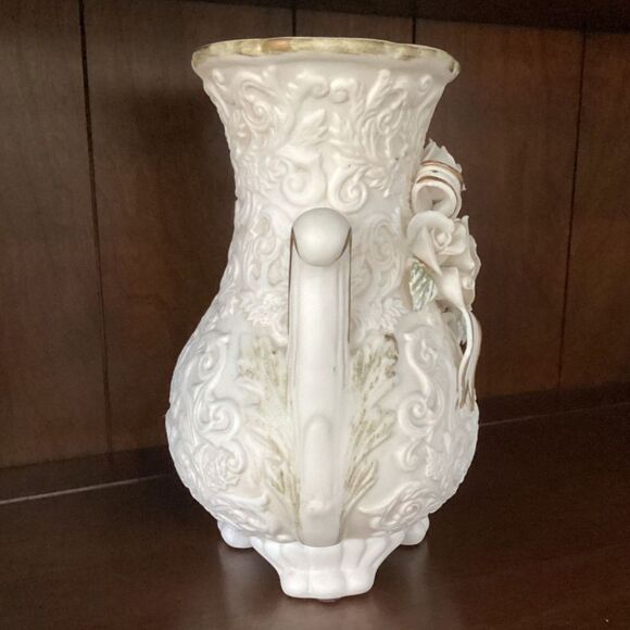White Porcelain Vase Embossed Floral Roses Ribbon Gold Accents Elegant Decor - Picture 4 of 6